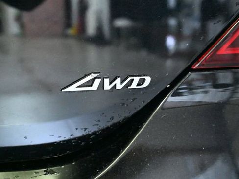 Used 2025 Genesis G70 2.5T image 12