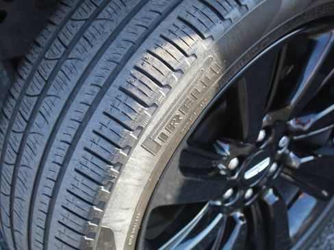 Used 2024 Lincoln Navigator L Reserve image 17