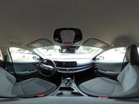 Used 2025 Kia K4 FWD image 44