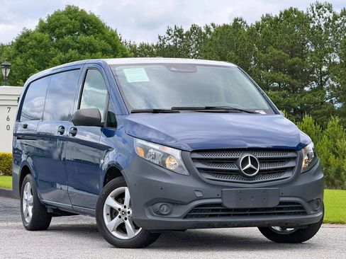 Used 2021 Mercedes-Benz Metris image 4