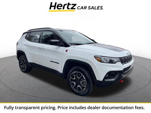 Used 2025 Jeep Compass Trailhawk AWD/4WD image 1