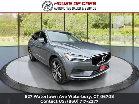 Used 2018 Volvo XC60 T5 Momentum w/ Vision Package image 3