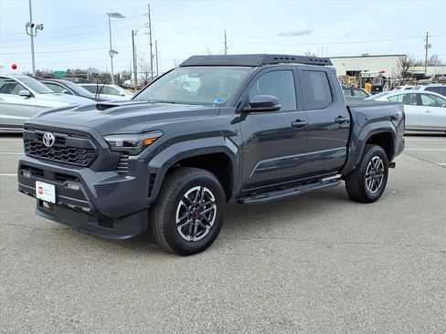 Certified 2024 Toyota Tacoma TRD Sport w/ TRD Sport Upgrade Package image 9