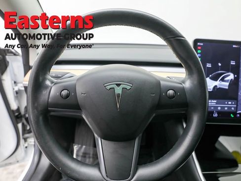 Used 2018 Tesla Model 3 Long Range image 12