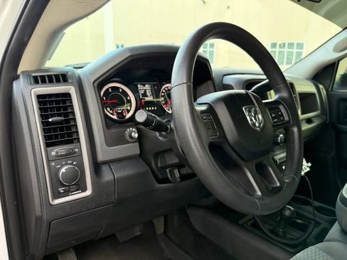 Used 2018 RAM 2500 Tradesman w/ Chrome Appearance Group image 18