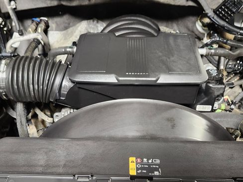 Used 2022 Chevrolet Silverado 2500 Custom w/ Custom Value Package image 34