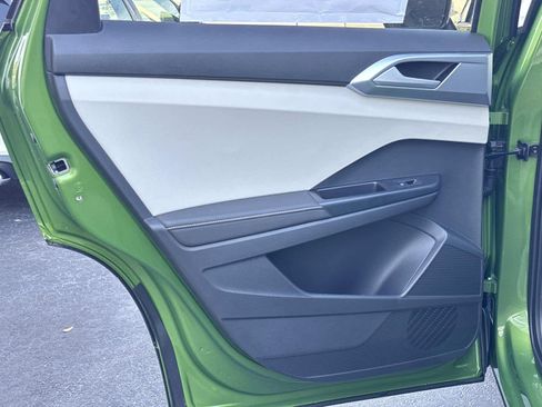 New 2026 Volkswagen Taos SE FWD image 13