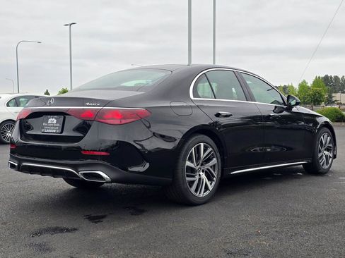 New 2026 Mercedes-Benz E 350 4MATIC Sedan image 6