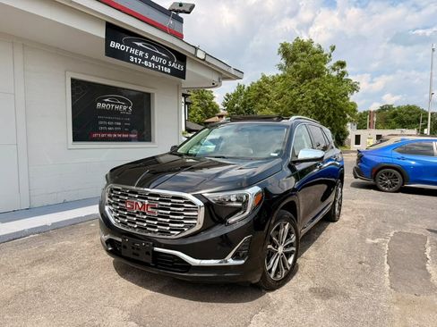 Used 2019 GMC Terrain Denali w/ Advanced Safety Package FWD image 3