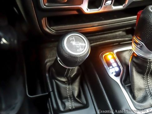 Used 2024 Jeep Wrangler Sport S image 16