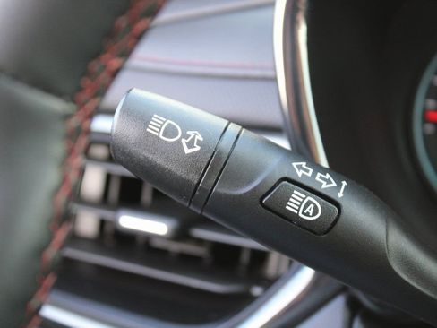 Used 2023 Chevrolet Equinox RS w/ RS Leather Package image 31