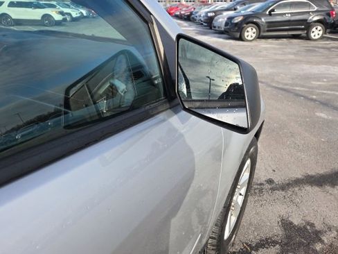 Used 2016 GMC Acadia SLE image 6