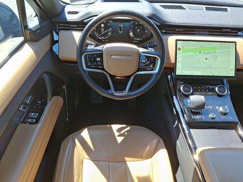 Used 2023 Land Rover Range Rover Sport SE AWD/4WD image 4