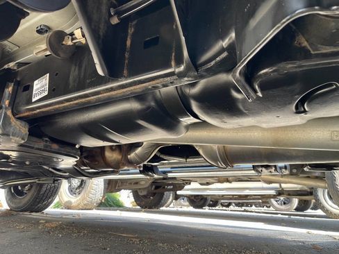 Used 2017 RAM 2500 Tradesman w/ Chrome Appearance Group image 31