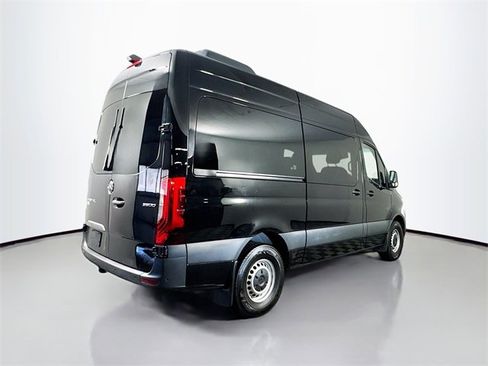 Used 2023 Mercedes-Benz Sprinter 2500 image 8
