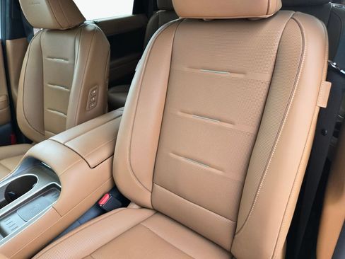 Certified 2026 Hyundai Palisade Calligraphy FWD image 16