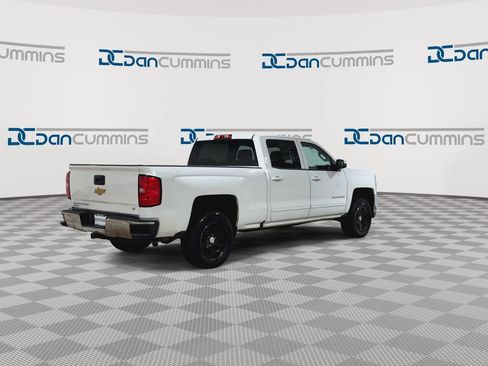 Used 2018 Chevrolet Silverado 1500 LT w/ Trailering Package AWD/4WD image 8