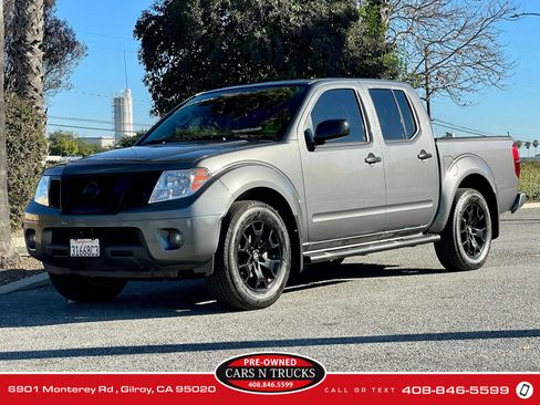Used 2020 Nissan Frontier SV w/ Midnight Edition Floor Mats image 3