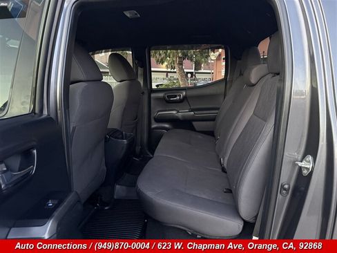 Used 2017 Toyota Tacoma TRD Off-Road w/ Tow Package (A/T) AWD/4WD image 8