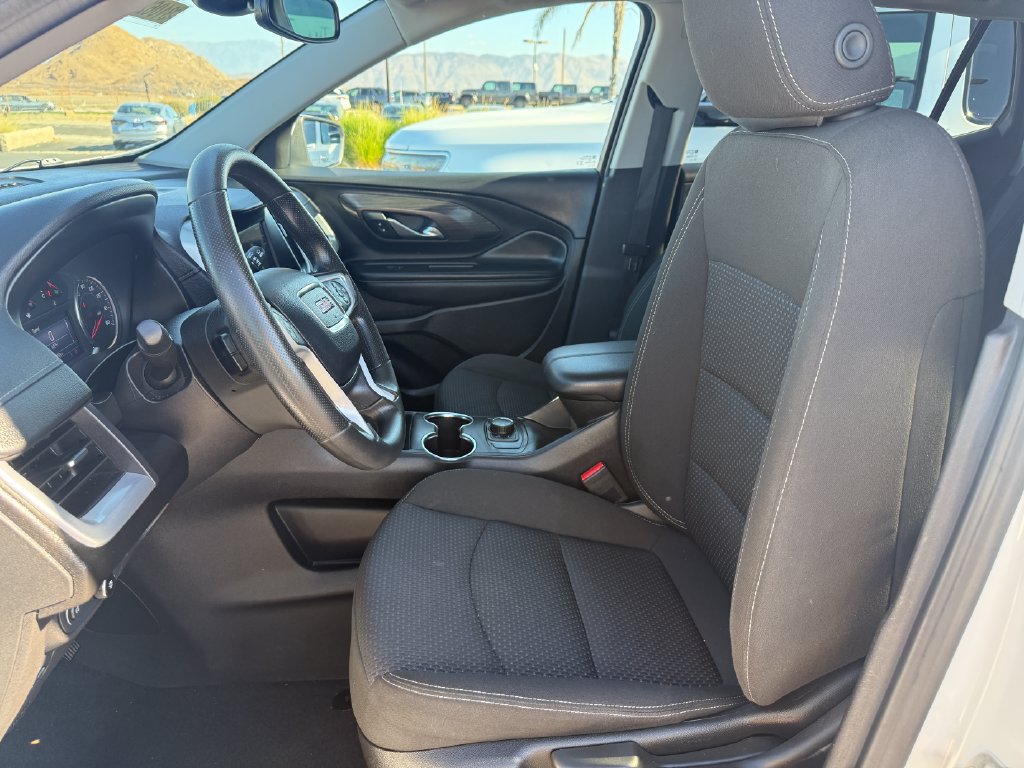 Used 2024 GMC Terrain SLE AWD/4WD image 12