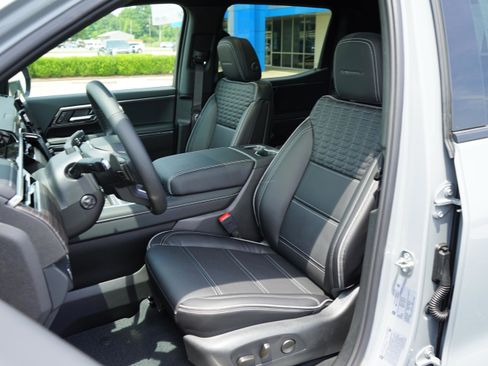 New 2025 GMC Sierra EV Denali image 9