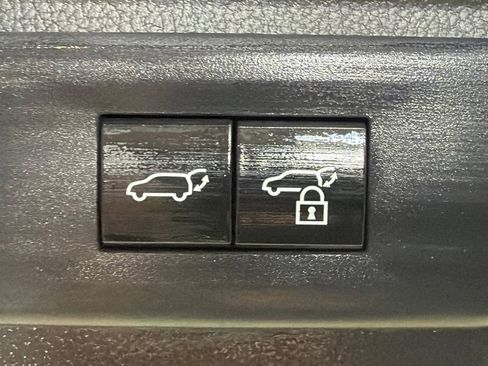 Used 2025 Toyota Grand Highlander AWD Hybrid image 20
