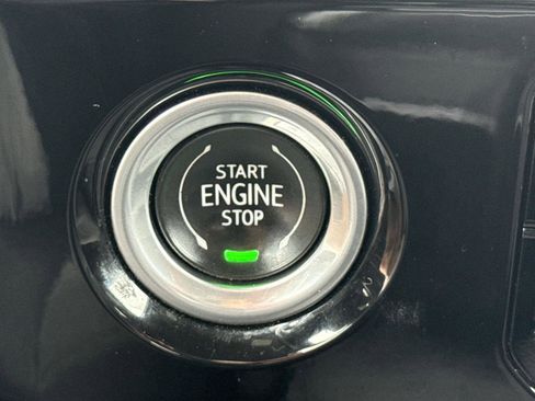 Used 2022 GMC Sierra 1500 SLE AWD/4WD image 17