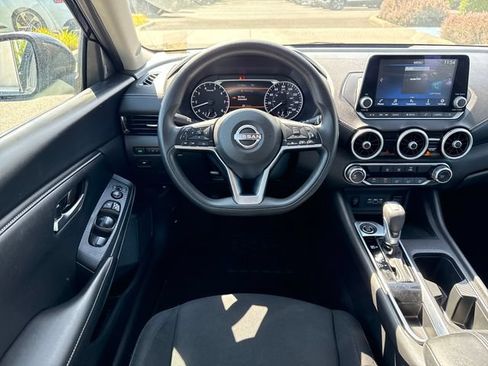 Used 2024 Nissan Sentra SV FWD image 29