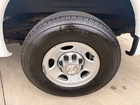 Used 2021 Chevrolet Express 2500 RWD image 7