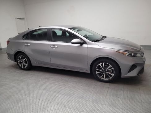 Used 2023 Kia Forte LXS image 11