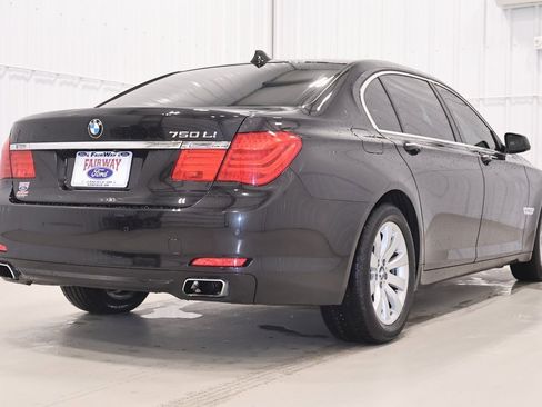 Used 2011 BMW 750Li xDrive image 9