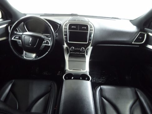 Used 2019 Lincoln Nautilus FWD image 9