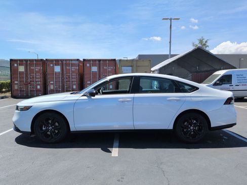 Used 2025 Honda Accord SE image 7