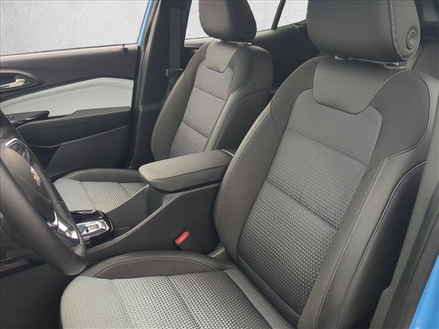 Used 2026 Chevrolet Trax LT w/ LT Convenience Package FWD image 15