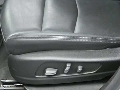 Used 2025 Cadillac XT6 Premium Luxury image 16