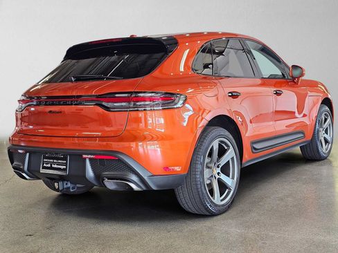 Used 2023 Porsche Macan AWD/4WD image 3