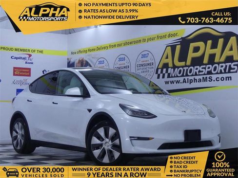 Used 2021 Tesla Model Y Long Range image 1