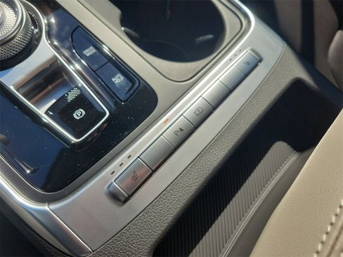 New 2026 Kia Carnival EX image 37