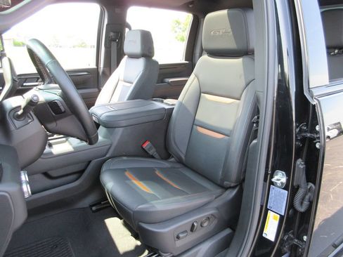 Certified 2025 GMC Sierra 2500 AT4 w/ AT4 Premium Plus Package AWD/4WD image 24