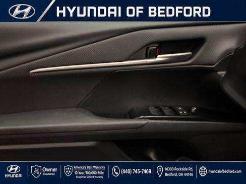 Used 2026 Toyota Camry SE FWD image 13