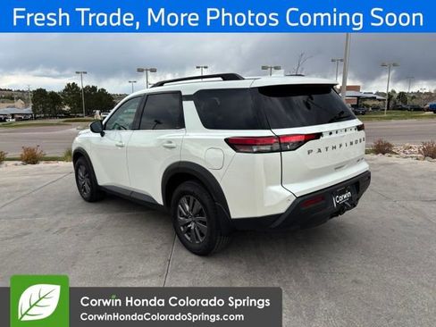 Used 2024 Nissan Pathfinder SV w/ SV Premium Package AWD/4WD image 3