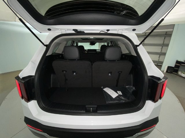 Used 2026 Kia Sorento S w/ S Panoramic Sunroof Package FWD image 25