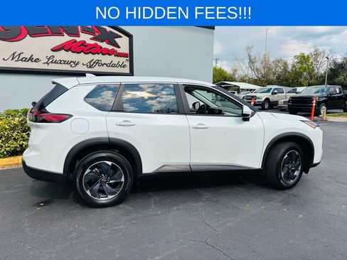 Used 2025 Nissan Rogue SV image 15