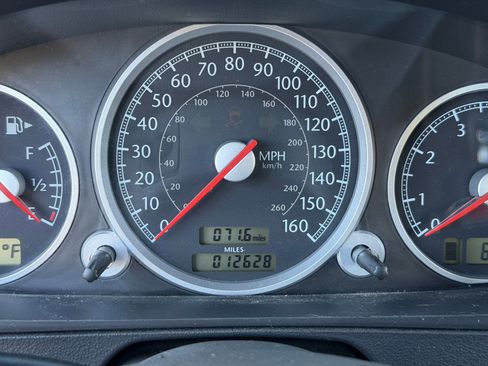 Used 2005 Chrysler Crossfire Limited image 36