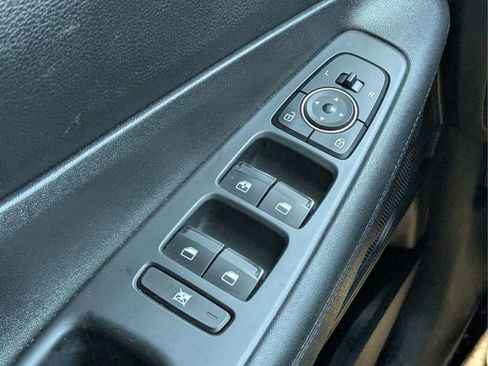 Used 2020 Hyundai Santa Fe SE FWD image 21