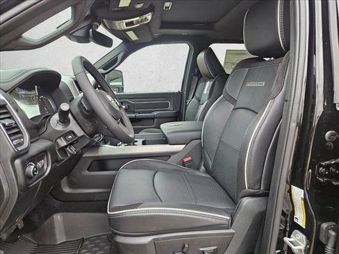 New 2026 RAM 3500 Laramie AWD/4WD image 4