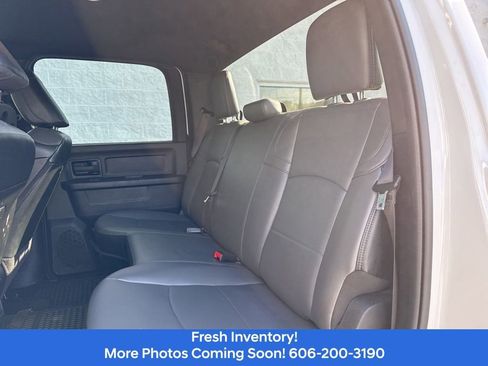Used 2024 RAM 2500 Tradesman w/ Chrome Appearance Group AWD/4WD image 10