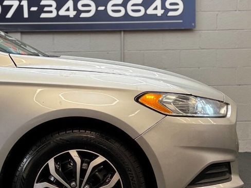 Used 2013 Ford Fusion S image 9
