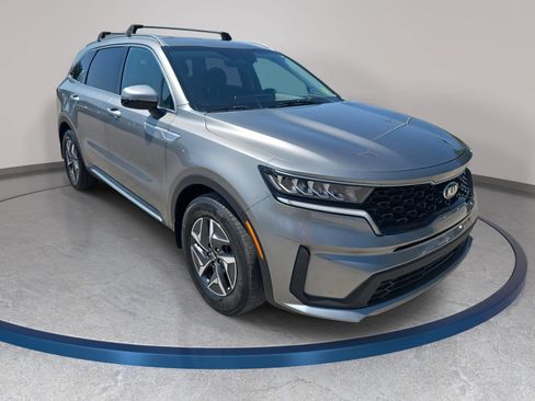 Used 2021 Kia Sorento S FWD image 3