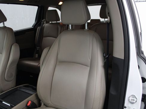 Used 2022 Honda Odyssey Touring image 19